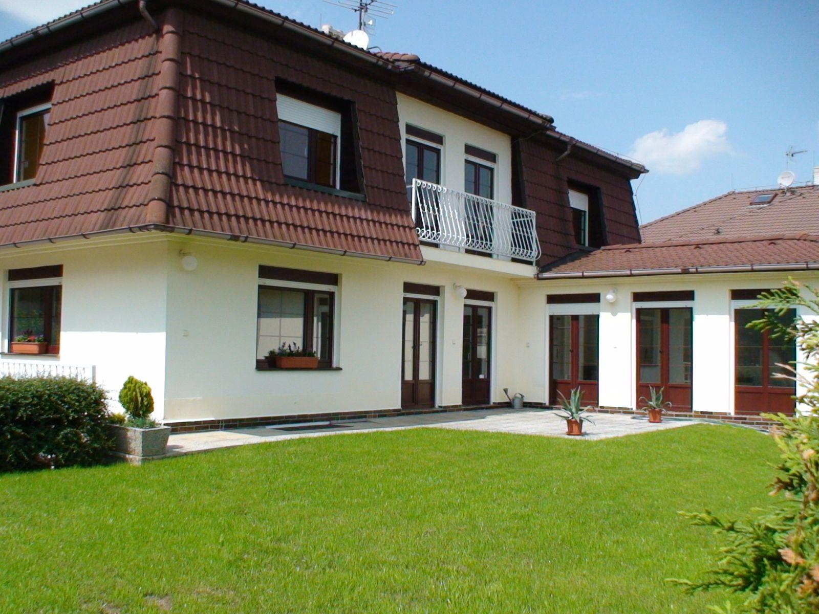 6 a více, V březinkách 565, Praha 6 - Nebušice