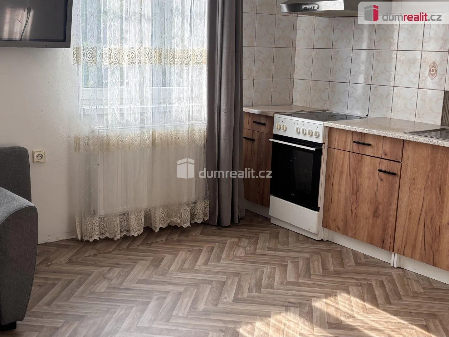 2+kk, U třešňovky 1795/2, Praha 8 - Kobylisy