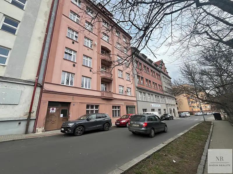 4+1, Šmeralova, Karlovy Vary, Karlovarský kraj