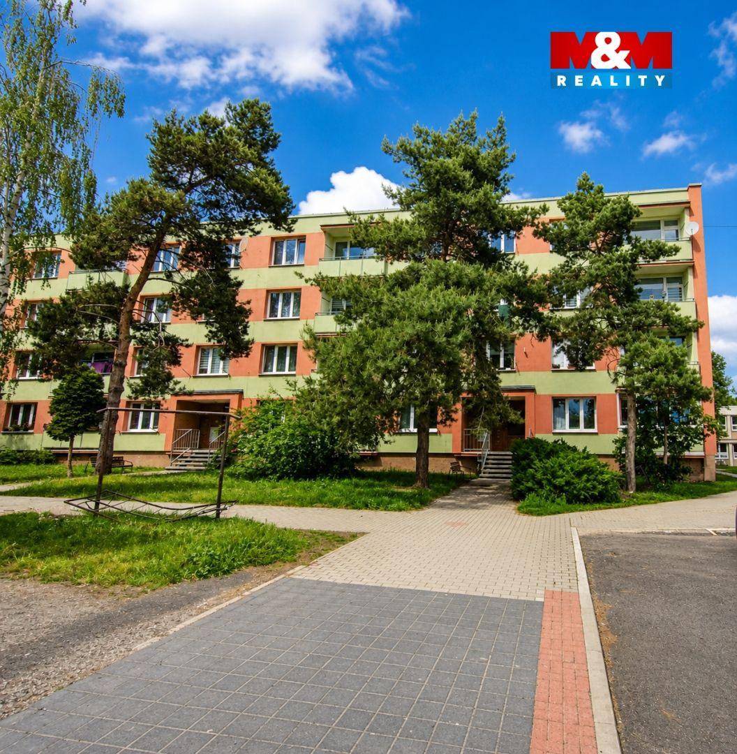 1+1, Jiráskovo náměstí 494, Postoloprty, Louny, Ústecký kraj