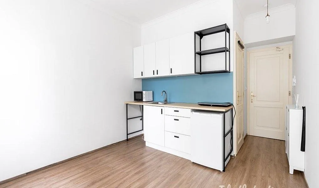 1+kk, Černomořská, Praha 10 - Vršovice