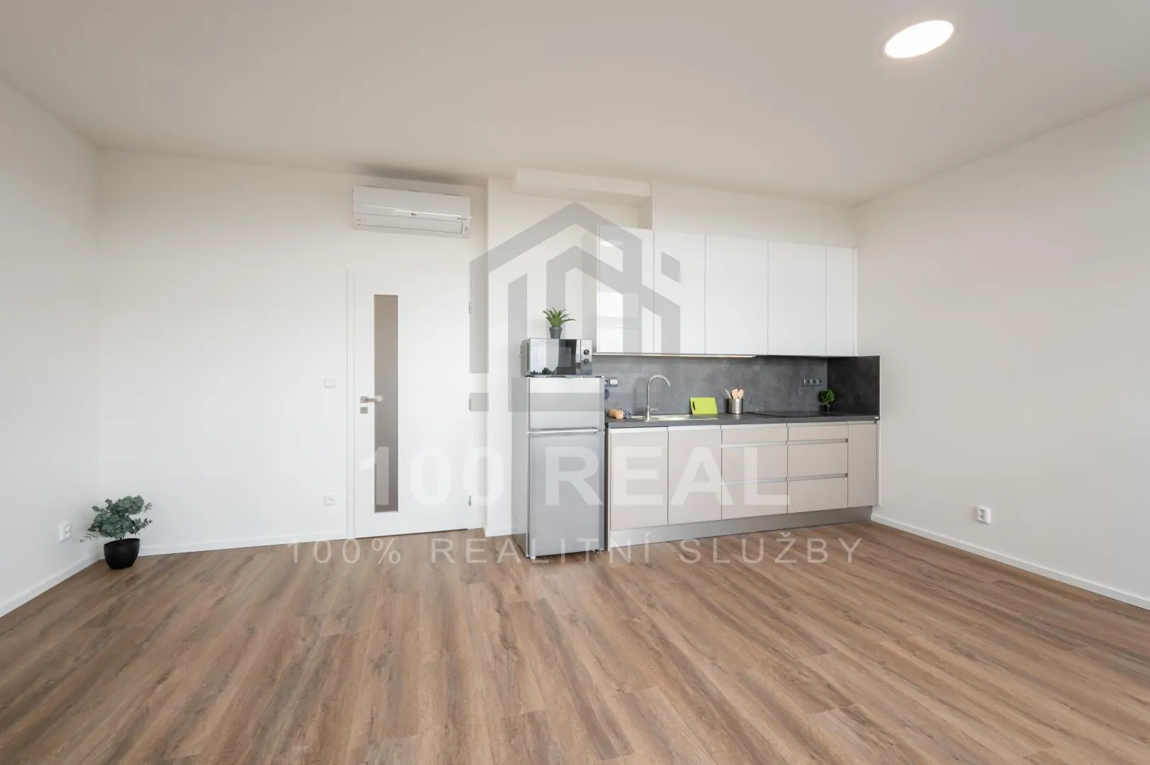 1+kk, třída Míru 2647, Pardubice, Pardubický kraj