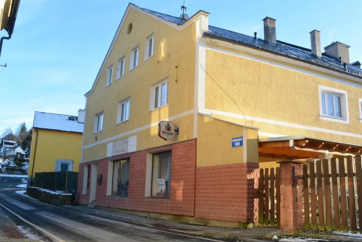 1+1, Bečov nad Teplou, Karlovy Vary, Karlovarský kraj