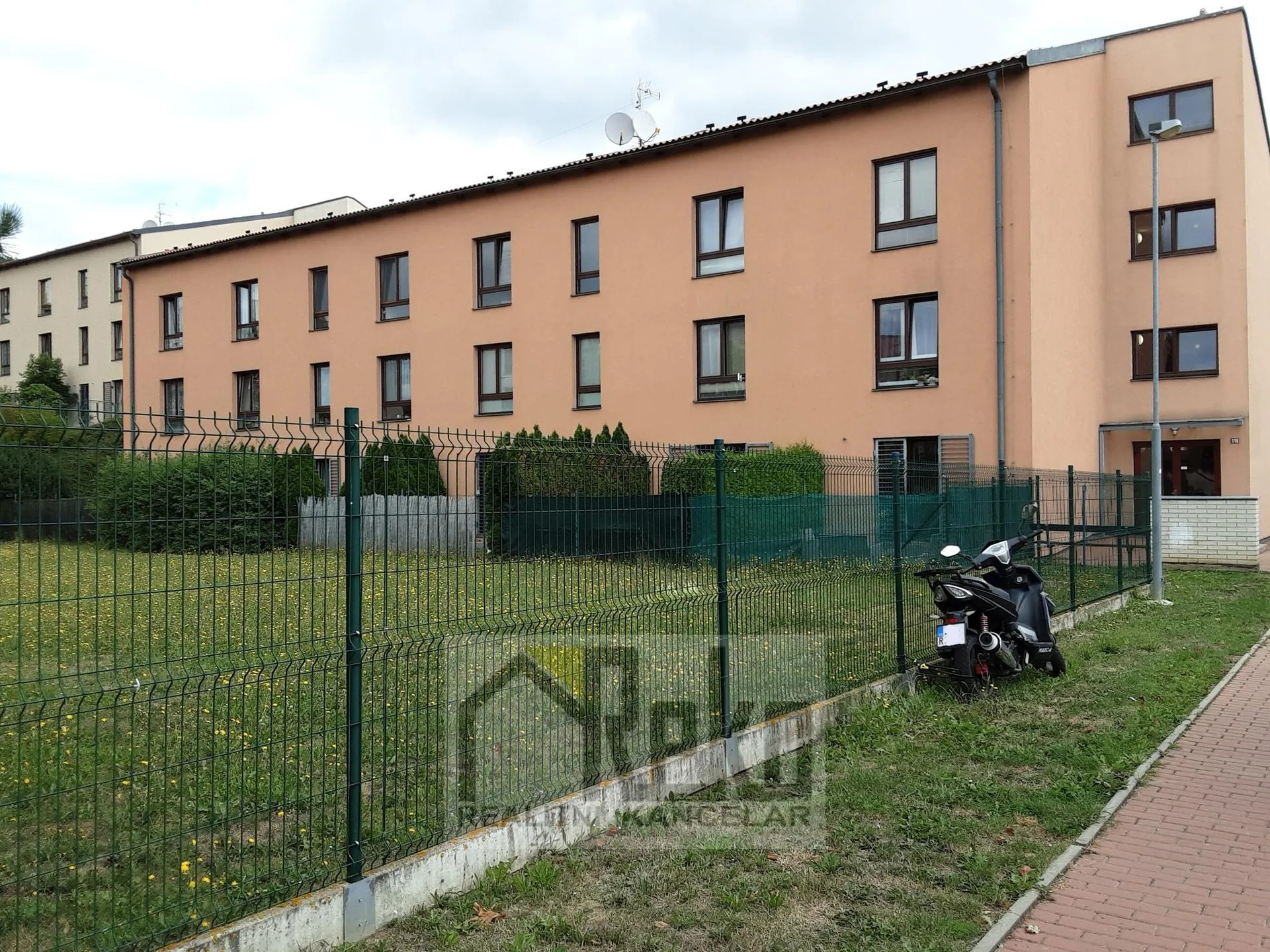 1+kk, Pod Homolkou 1706, Beroun, Středočeský kraj