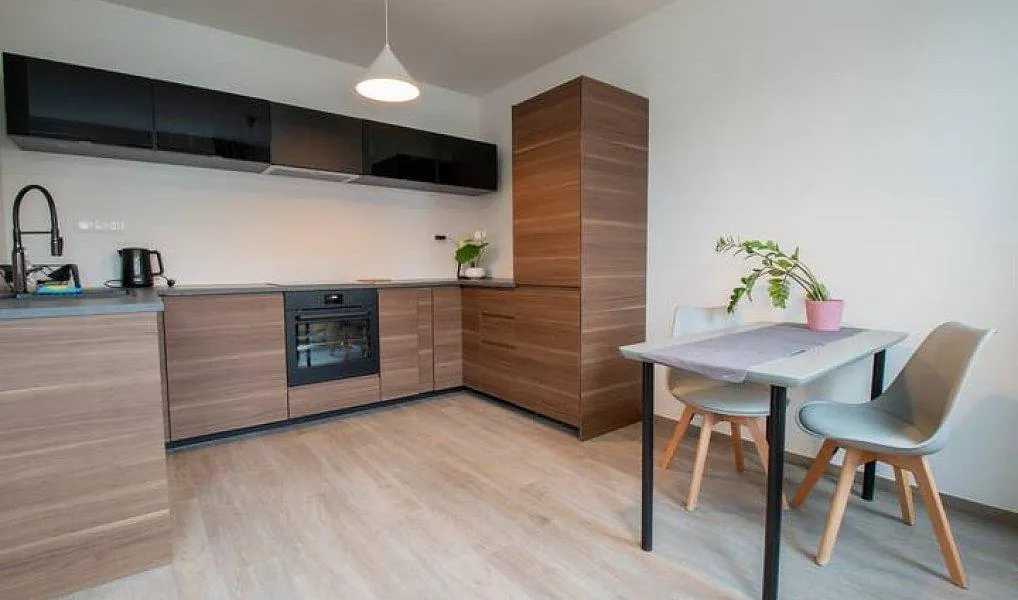 2+kk, Perucká 2481/5, Praha 2 - Vinohrady