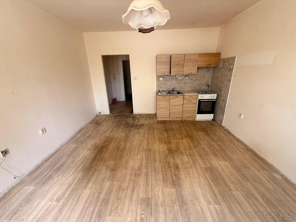 1+1, Čsl. partyzánů 358, Děčín, Ústecký kraj