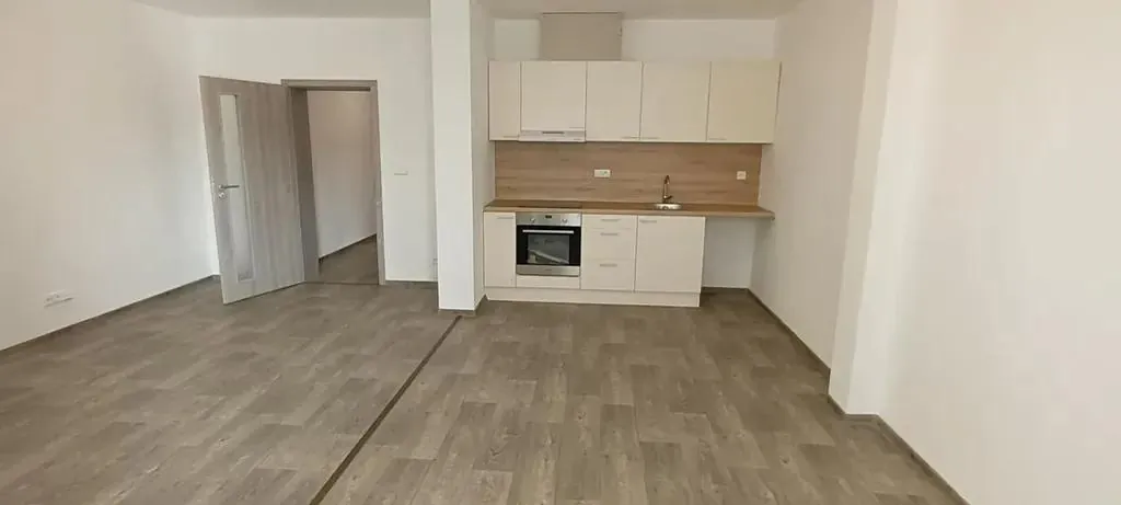 1+1, Pražská 2882, Česká Lípa, Liberecký kraj
