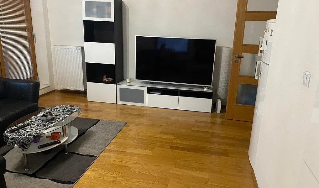 2+kk, Komunardů, Praha 7 - Holešovice