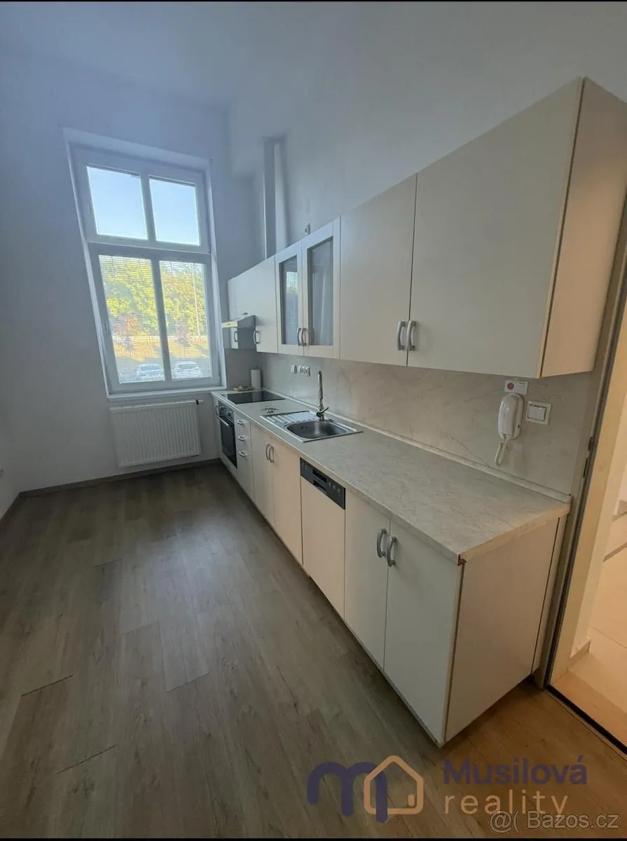 1+1, Teplice, Ústecký kraj