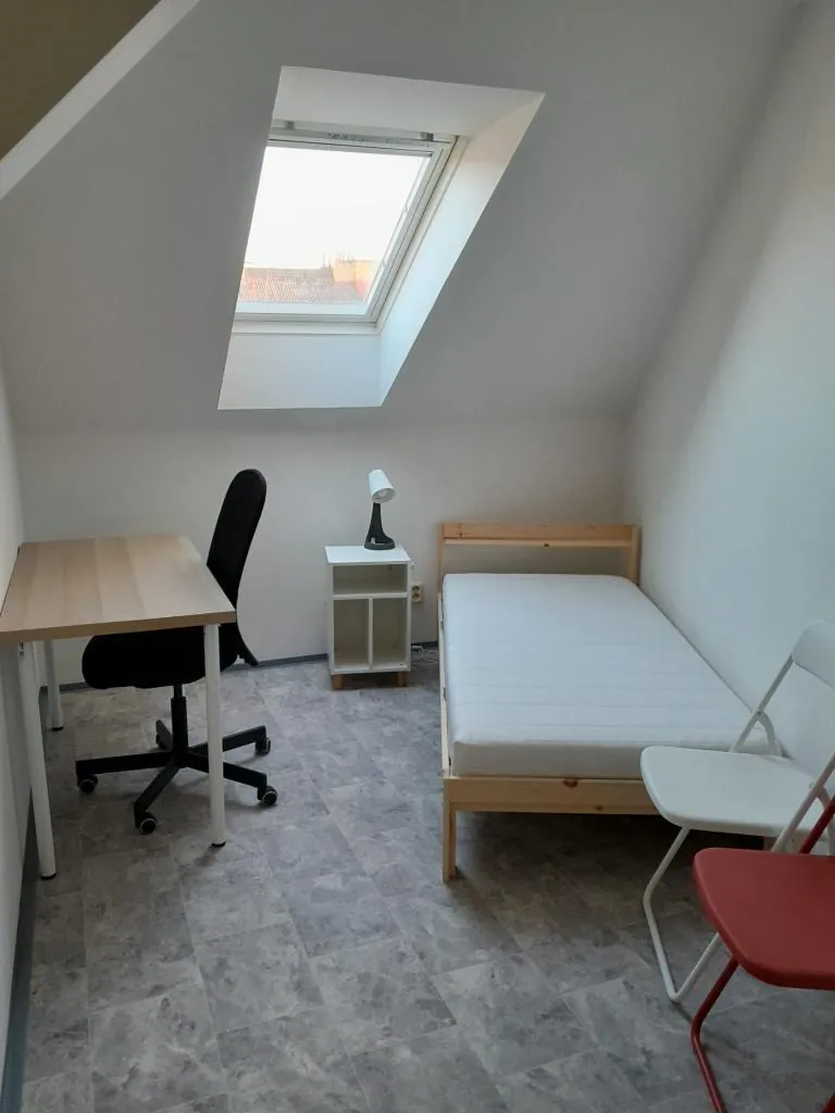 Atypický, Na žertvách 860/28, Praha 8 - Libeň