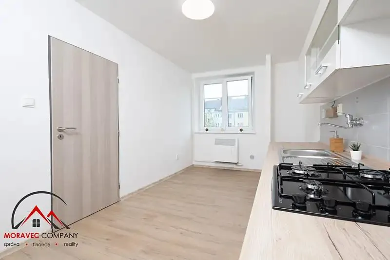 1+1, Newtonova 293/28, Ostrava-město, Moravskoslezský kraj