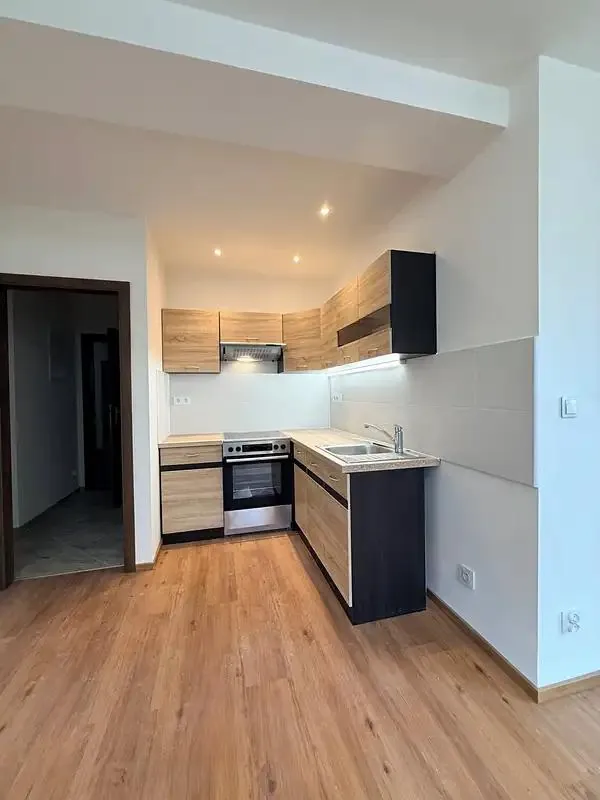 3+kk, Stadická 287, Praha 10 - Horní Měcholupy