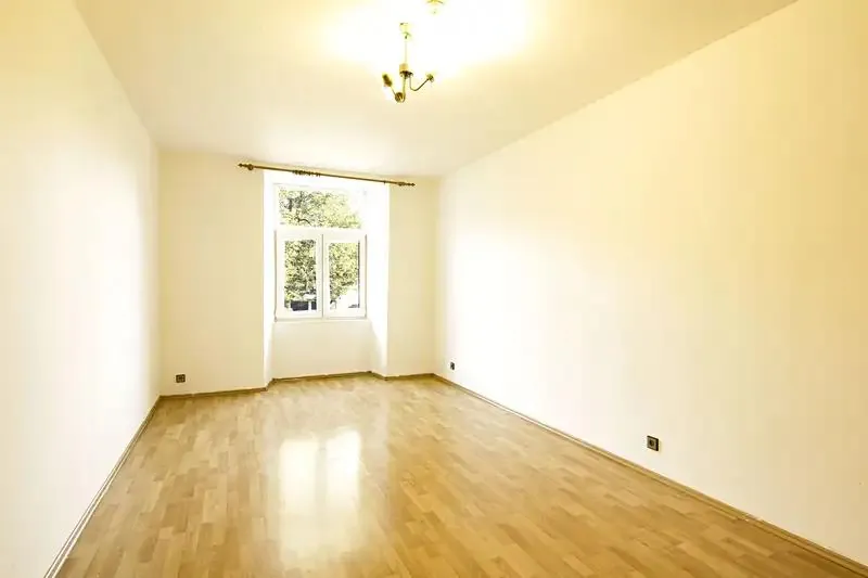 2+kk, 67, Cizkrajov, Jindřichův Hradec, Jihočeský kraj