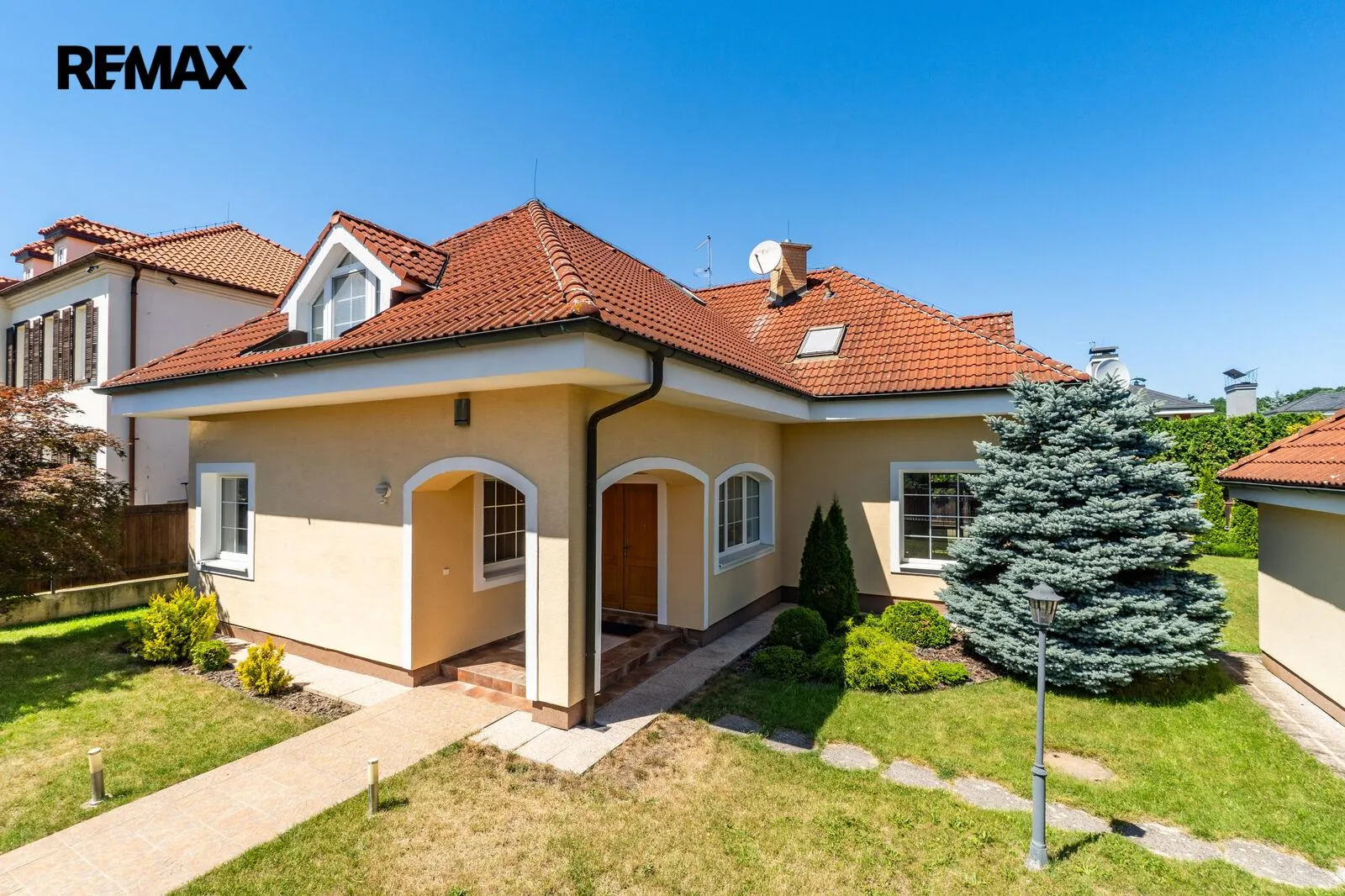 5+kk, Jitrocelová 760, Průhonice, Praha-západ, Středočeský kraj