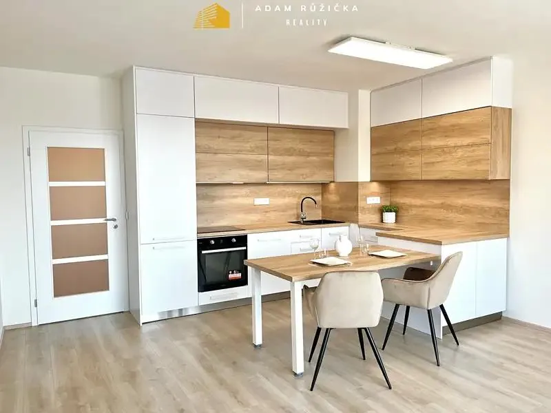 2+kk, Východní 562, Pardubice, Pardubický kraj