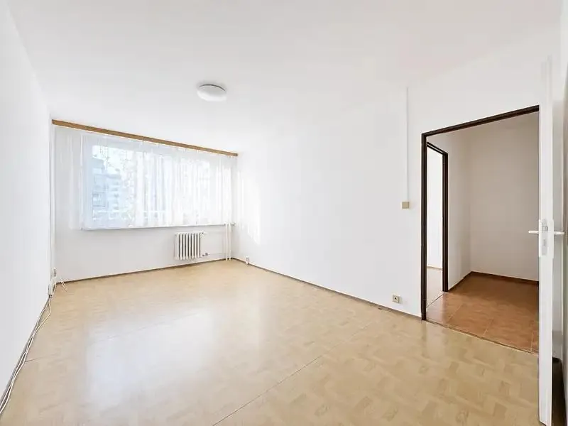2+kk, Nad přehradou 467, Praha 10 - Horní Měcholupy