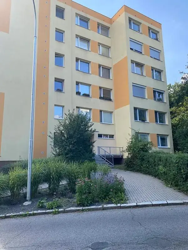 1+1, Jelínkova, Praha 8 - Kobylisy