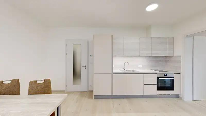 2+kk, Roudnická, Praha 8 - Střížkov
