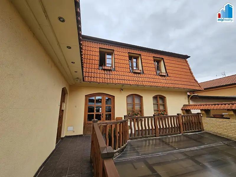 3+kk, Husova třída, Domažlice, Plzeňský kraj