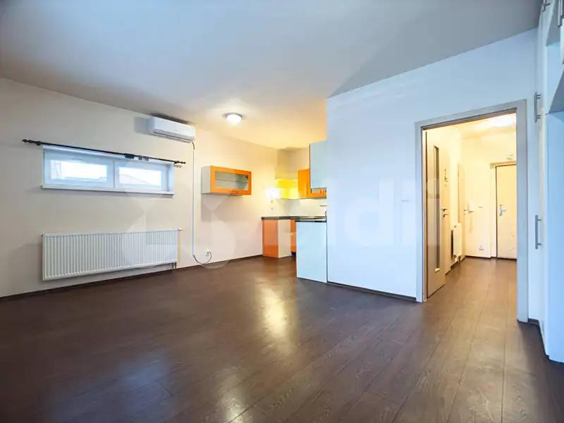 1+kk, Pod Školkou, Tlučná, Plzeň-sever, Plzeňský kraj