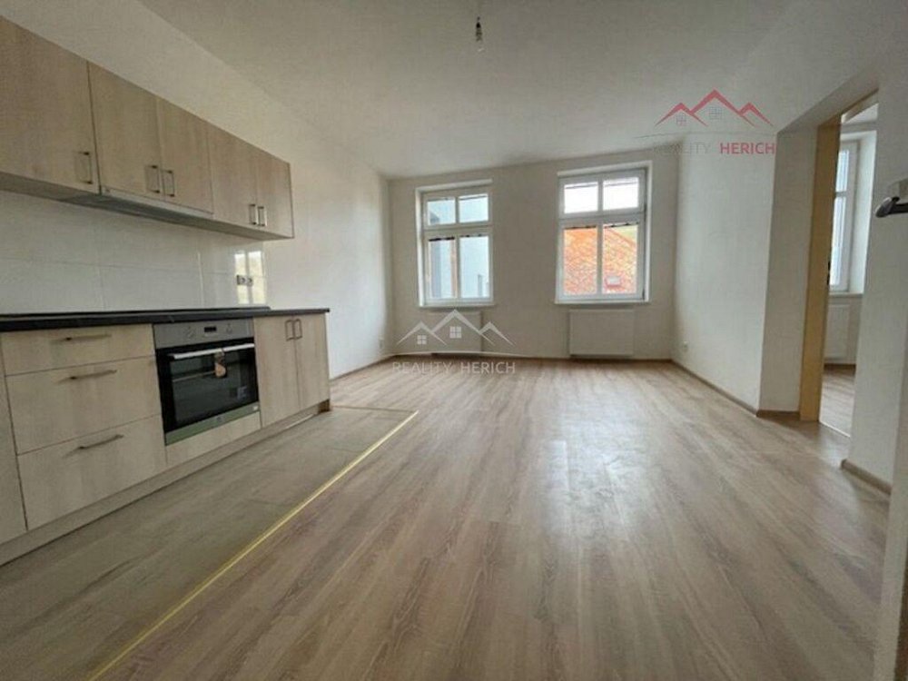 1+1, Ruská, Chomutov, Ústecký kraj