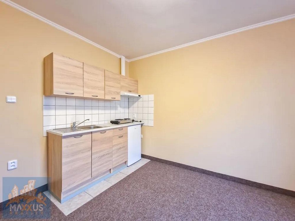1+kk, Karlovarská, Praha 6 - Řepy