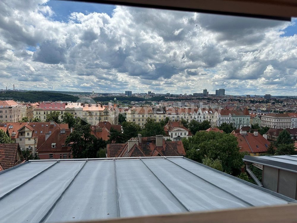 2+kk, Hradešínská, Praha 10 - Vinohrady