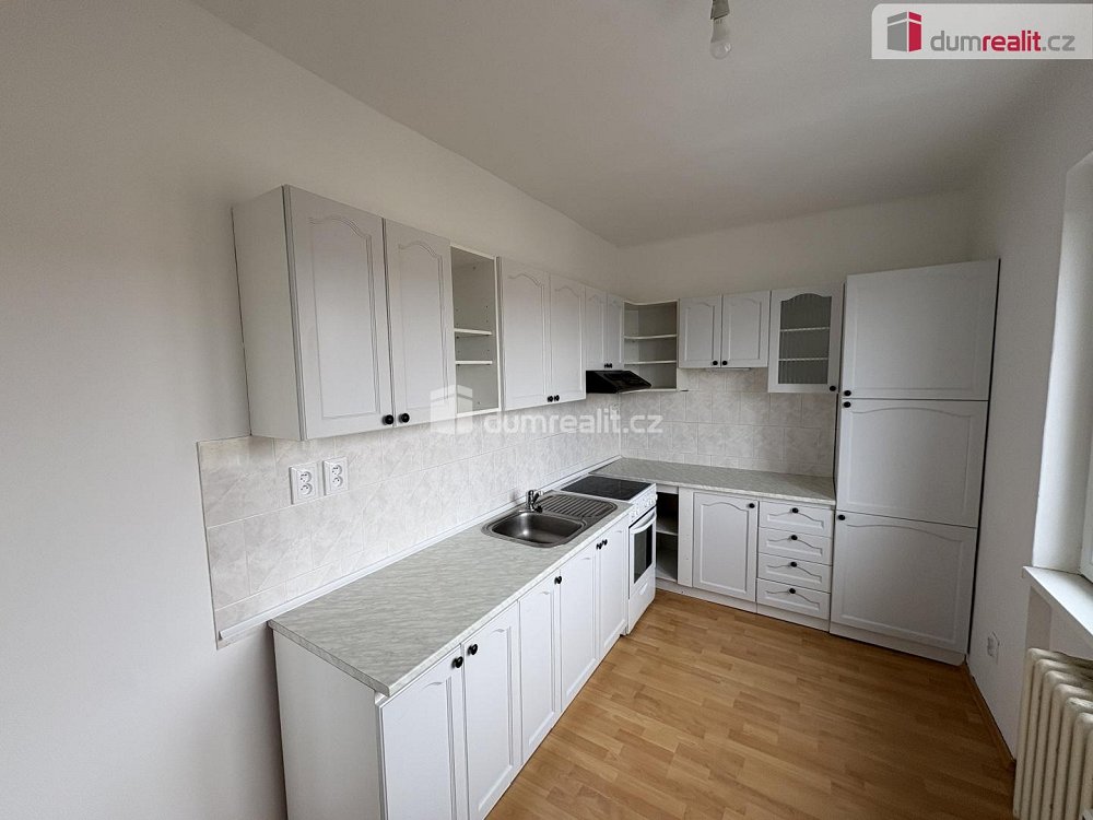 3+1, Jana Šťastného, Mníšek pod Brdy, Praha-západ, Středočeský kraj