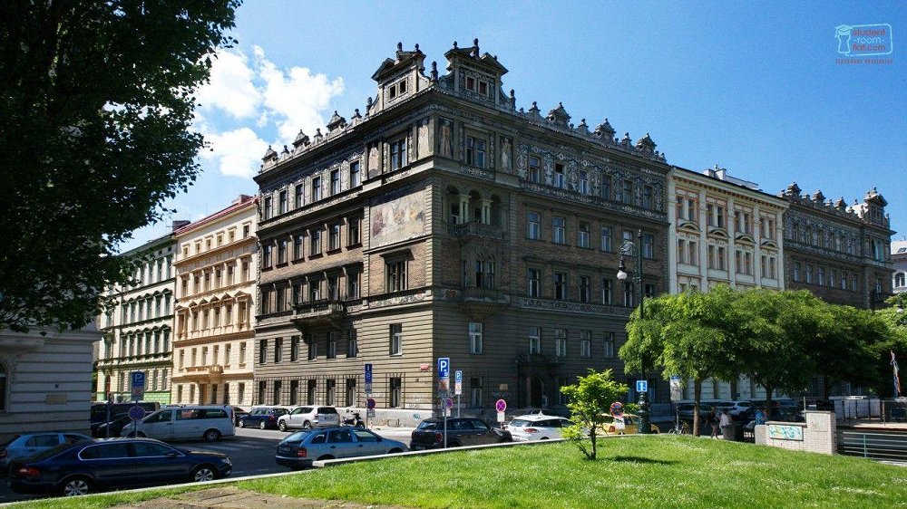 6 a více, Janáčkovo nábřeží, Praha 5 - Smíchov