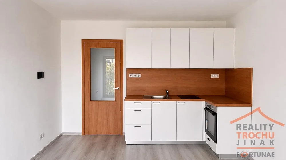 1+kk, Pod Zámečkem, Hradec Králové, Královéhradecký kraj