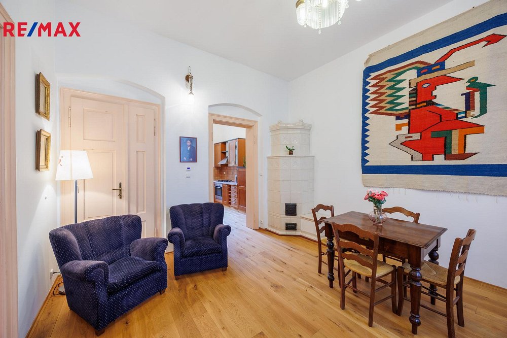 4+1, Jaltská, Karlovy Vary, Karlovarský kraj
