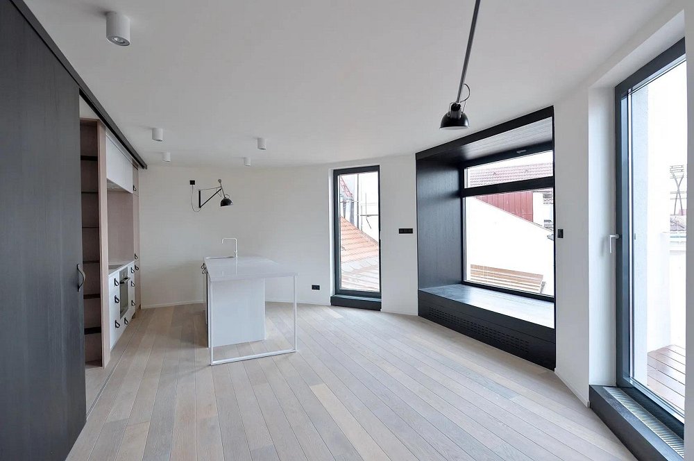 2+kk, náměstí Jiřího z Poděbrad, Praha 3 - Vinohrady