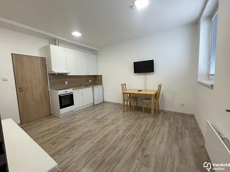1+kk, Nádražní, Bystřice pod Hostýnem, Kroměříž, Zlínský kraj