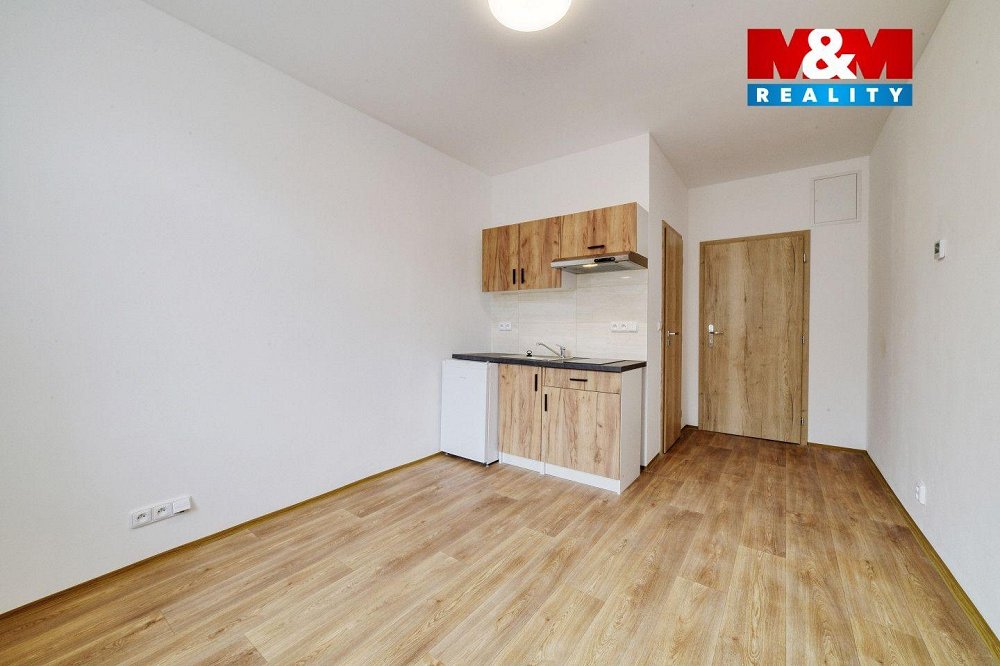 1+kk, Hlavní třída, Mariánské Lázně, Cheb, Karlovarský kraj