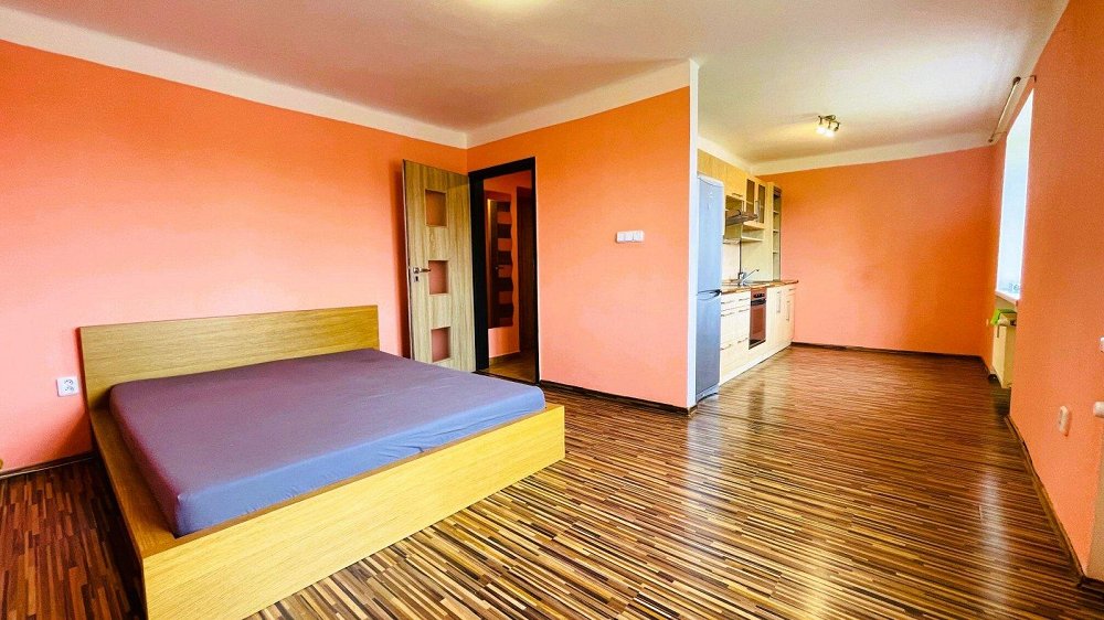 1+1, Míru, Kladno, Středočeský kraj