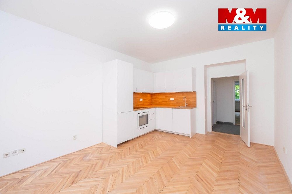 2+kk, Kolovratská, Praha 10 - Strašnice