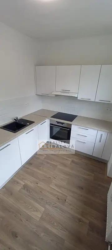 1+1, Petrovice, Ústí nad Labem, Ústecký kraj