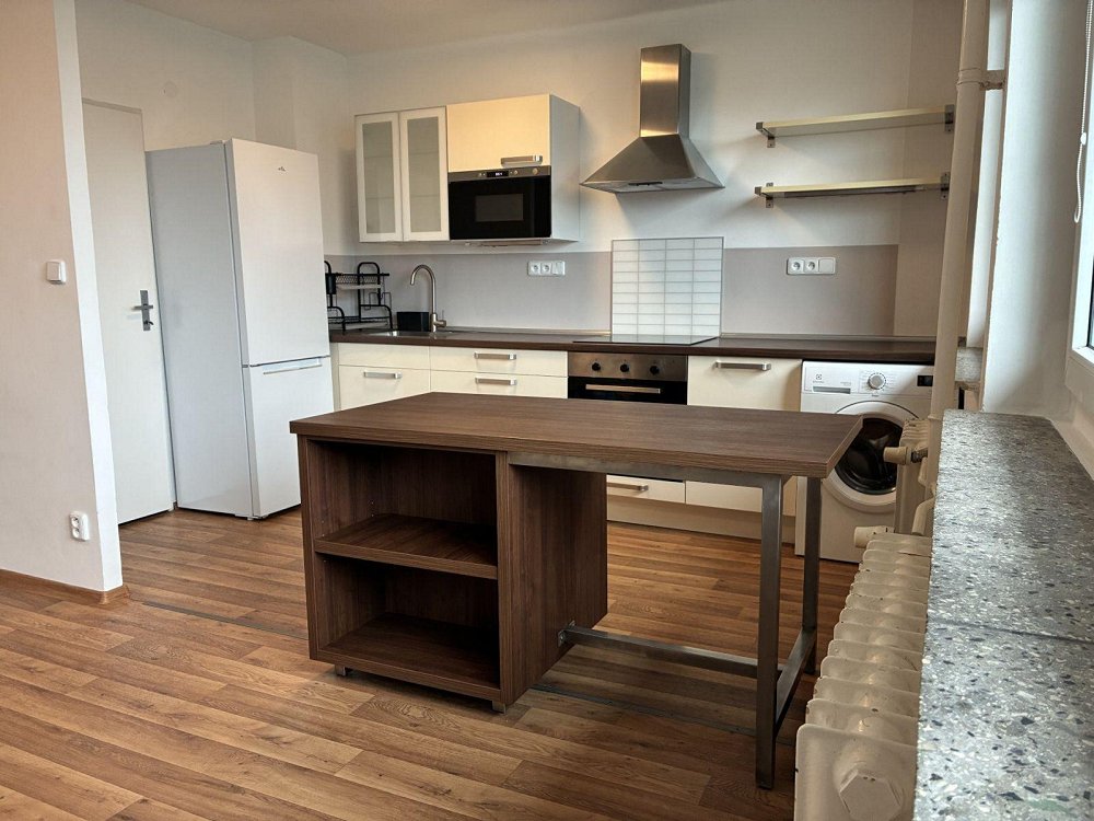 1+kk, Šestajovická, Praha 9 - Hloubětín