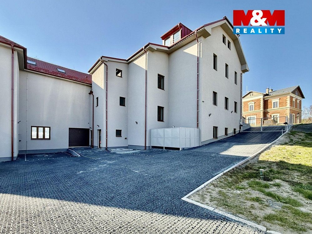 1+1, náměstí Trčků z Lípy, Světlá nad Sázavou, Havlíčkův Brod, Kraj Vysočina