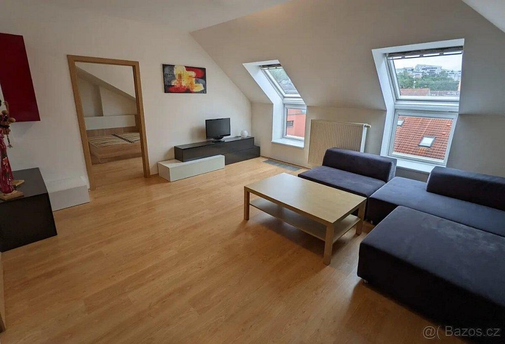 2+kk, Hlavní město Praha