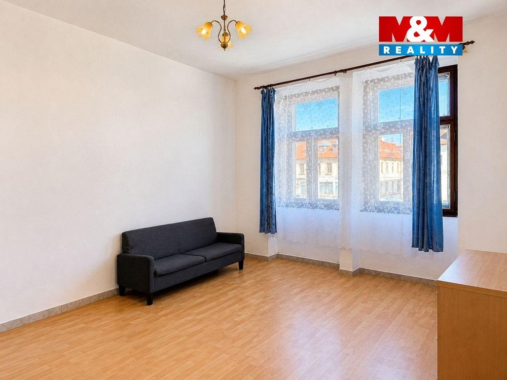 1+1, Mírové náměstí, Horažďovice, Klatovy, Plzeňský kraj