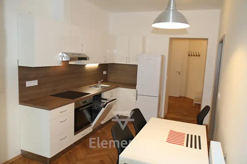 2+1, V Lipkách, Hradec Králové, Královéhradecký kraj