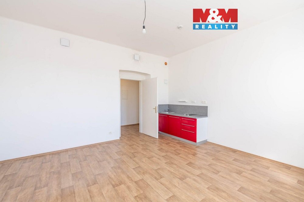 1+kk, Studeněves, Kladno, Středočeský kraj