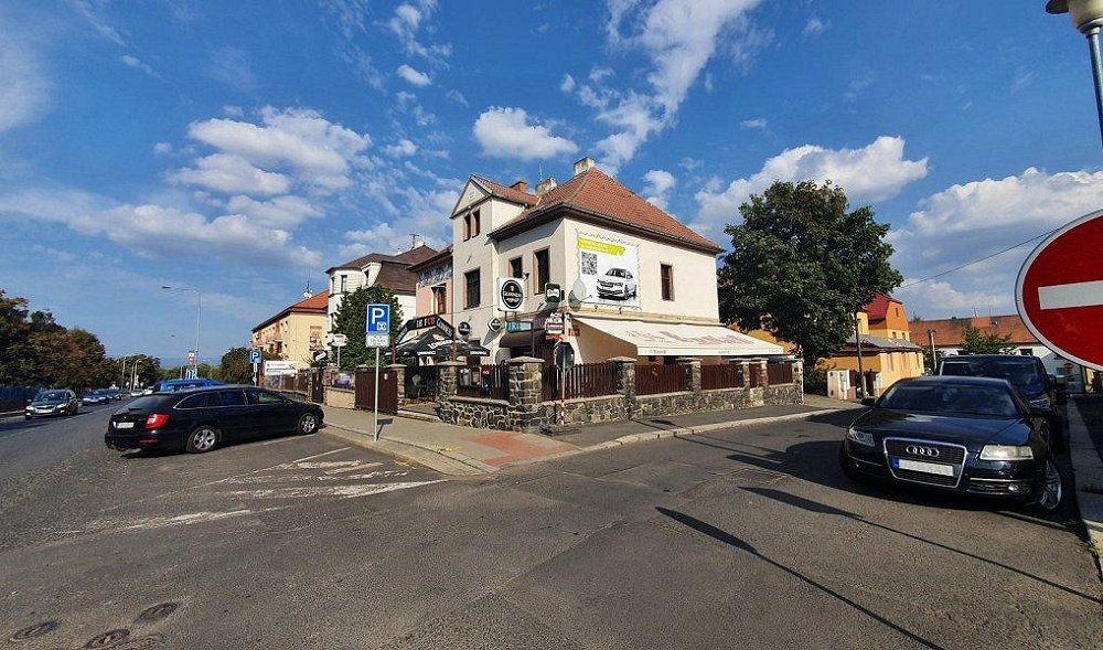 2+1, J. Š. Baara, Most, Ústecký kraj