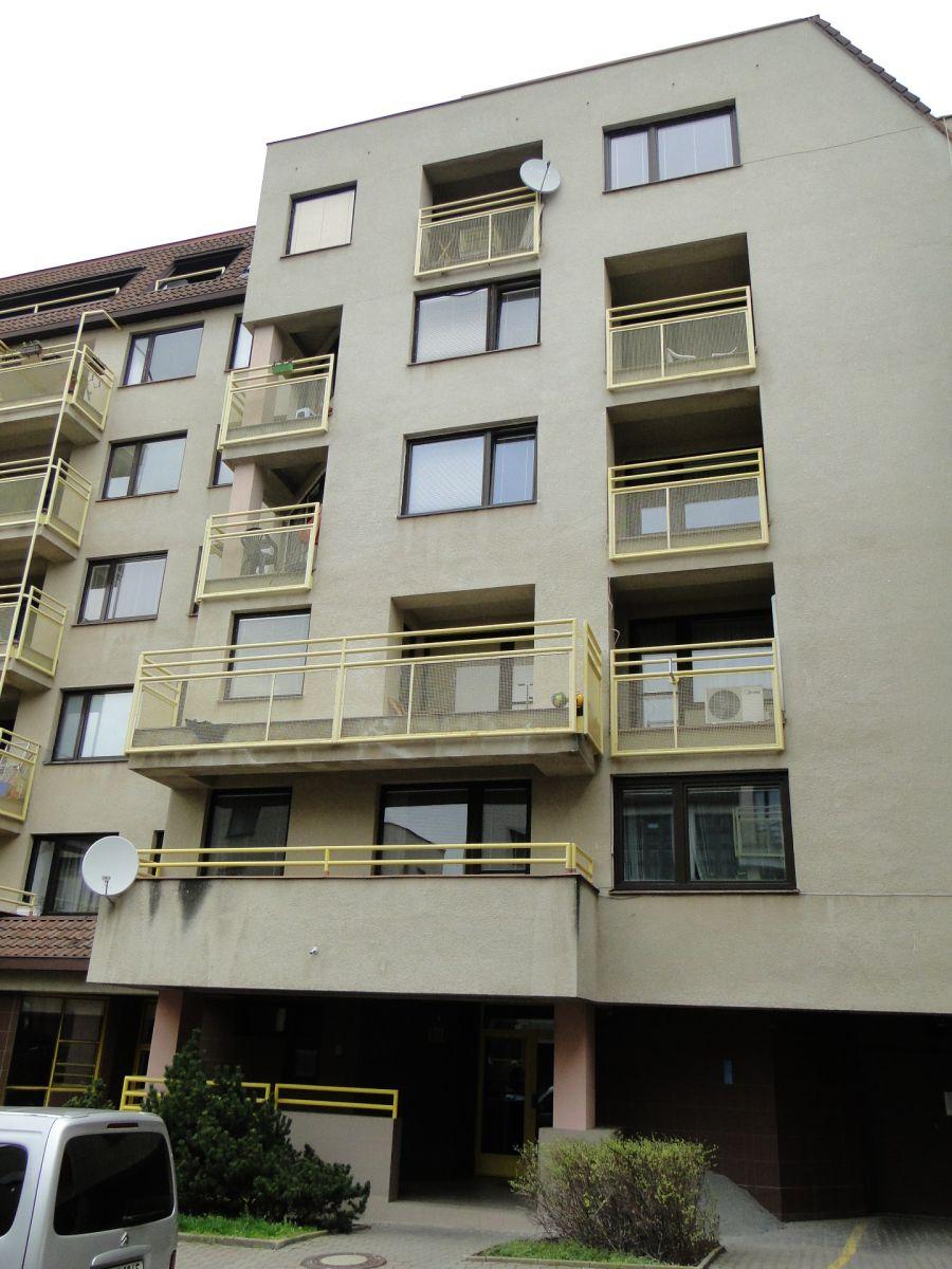 3+1, Ke dvoru, Praha 6 - Vokovice