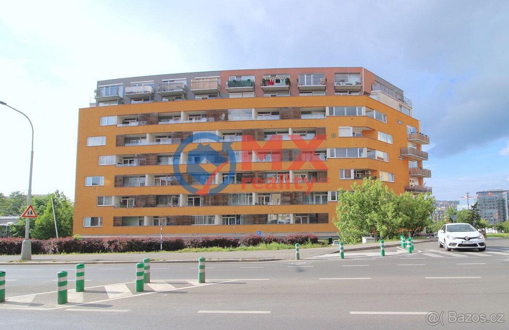 1+kk, Skloněná, Praha 9 - Vysočany