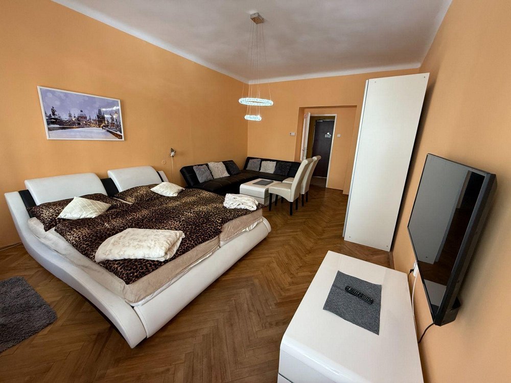 2+1, Voroněžská, Praha 10 - Vinohrady