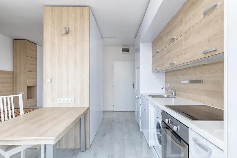 1+kk, Topolová, Praha 10 - Záběhlice