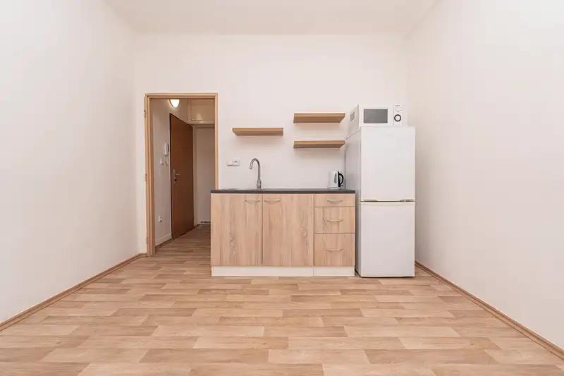 1+kk, U Koruny, Hradec Králové, Královéhradecký kraj