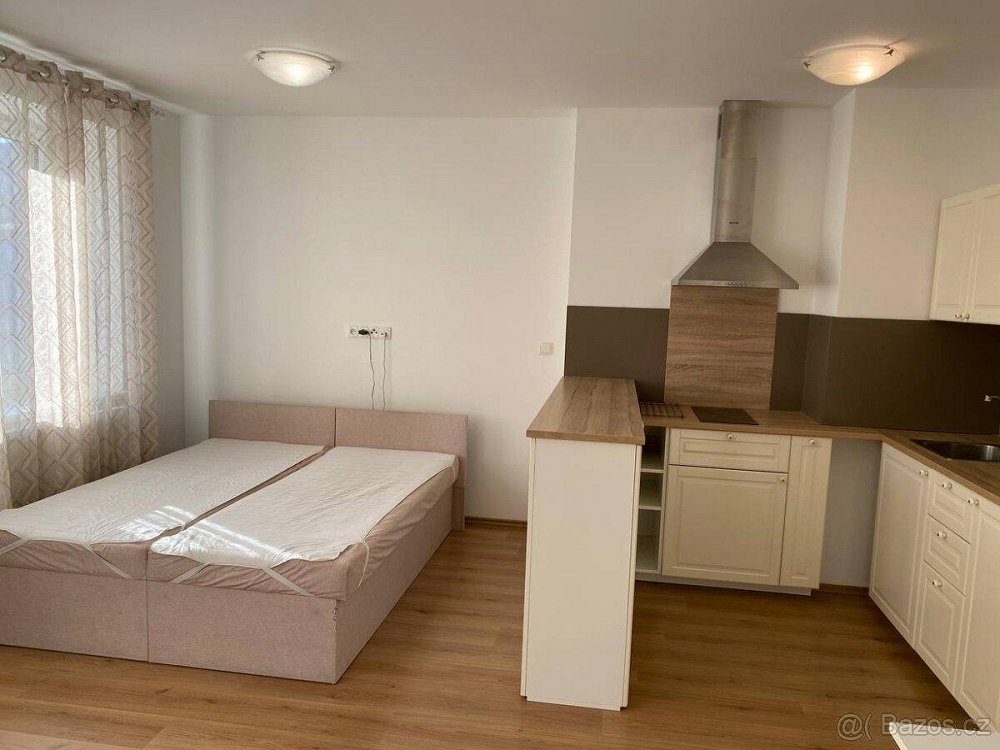 1+kk, Letců, Hradec Králové, Královéhradecký kraj
